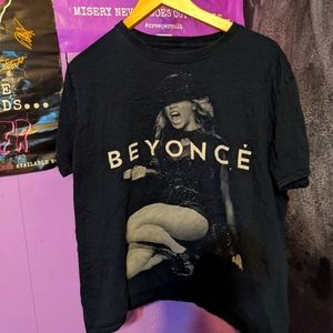 Beyonce Tour Shirt Mrs. Carter 2013